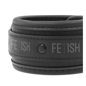 FETISH SUBMISSIVE - COLLAR AND WRIST CUFFS VEGAN LEATHER